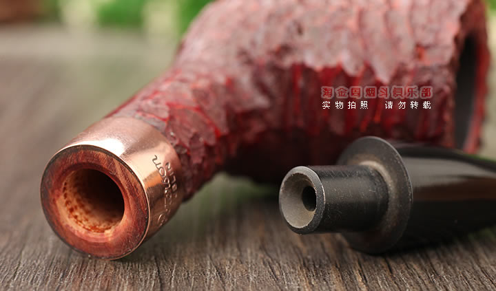 爱尔兰彼得森Peterson石楠木烟斗 2025年圣诞节纪念斗 乡土107-6